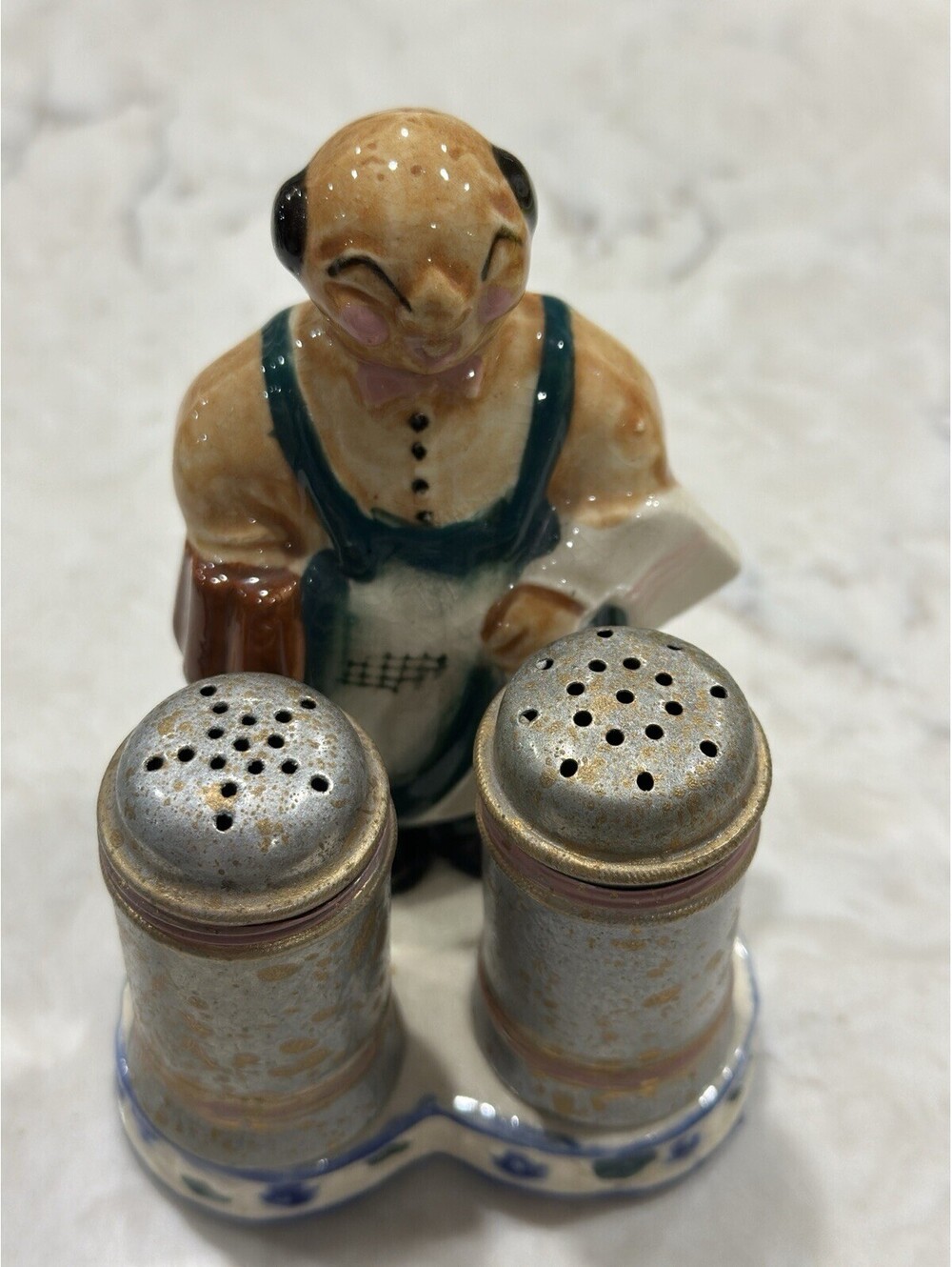 collectible vintage ceramic bartender/shopkeeper salt and pepper shaker set